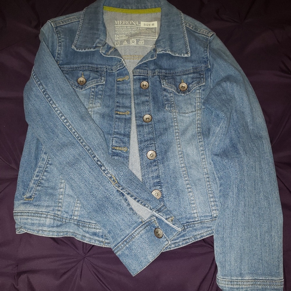 Women's jean jacket